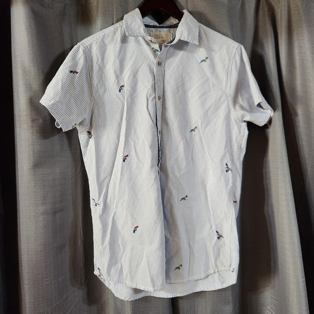 Free Planet Mens Blue White Striped Parrot Embroidered Short Sleeve Shirt M